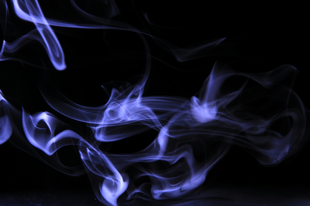 烟与光 - 绯红的烟圈 - 图虫