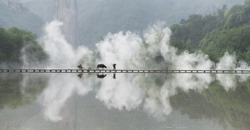270360