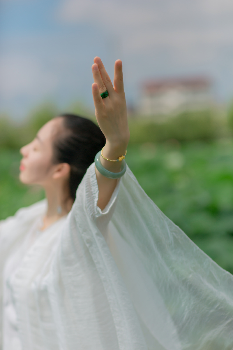 一念一清净心是莲花开摄影李菁出镜仙女姐姐拍摄地浦市古镇万荷园