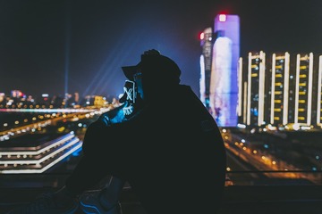 001