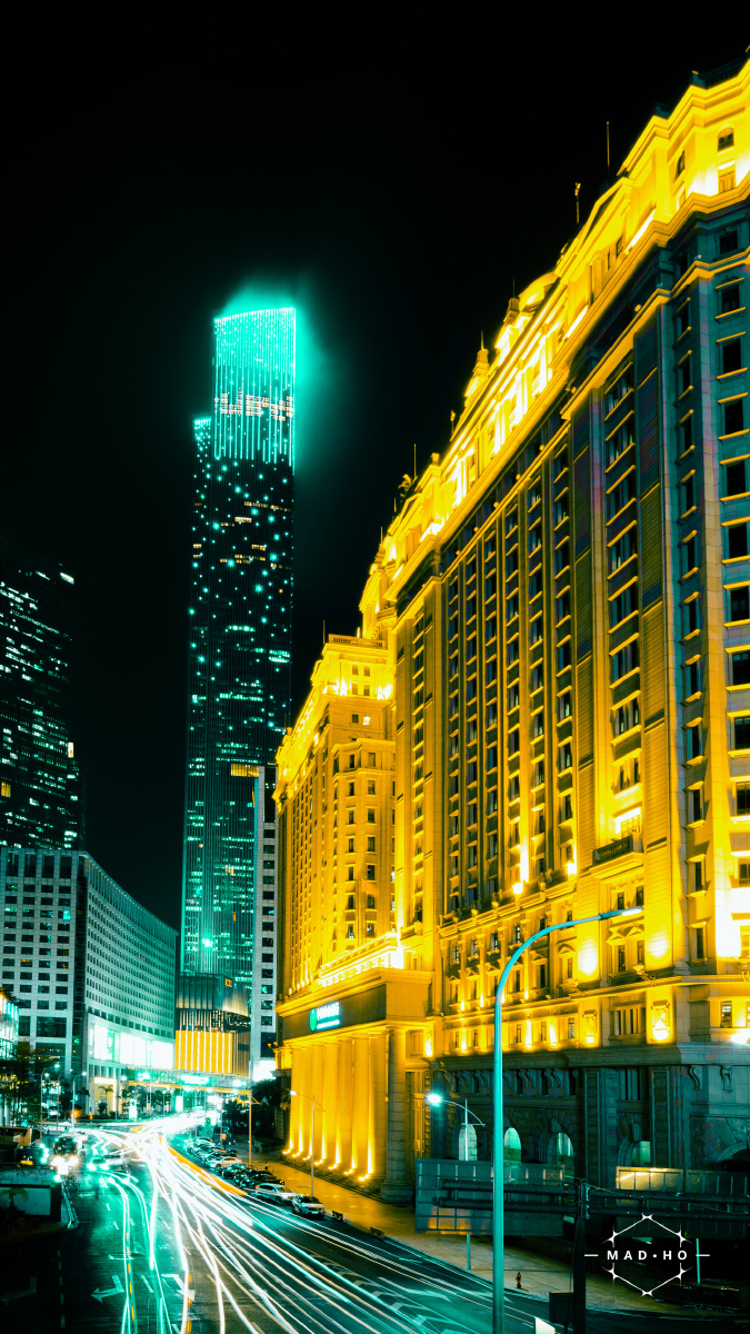 赛博朋克科幻青金风的东塔珠江投资大厦