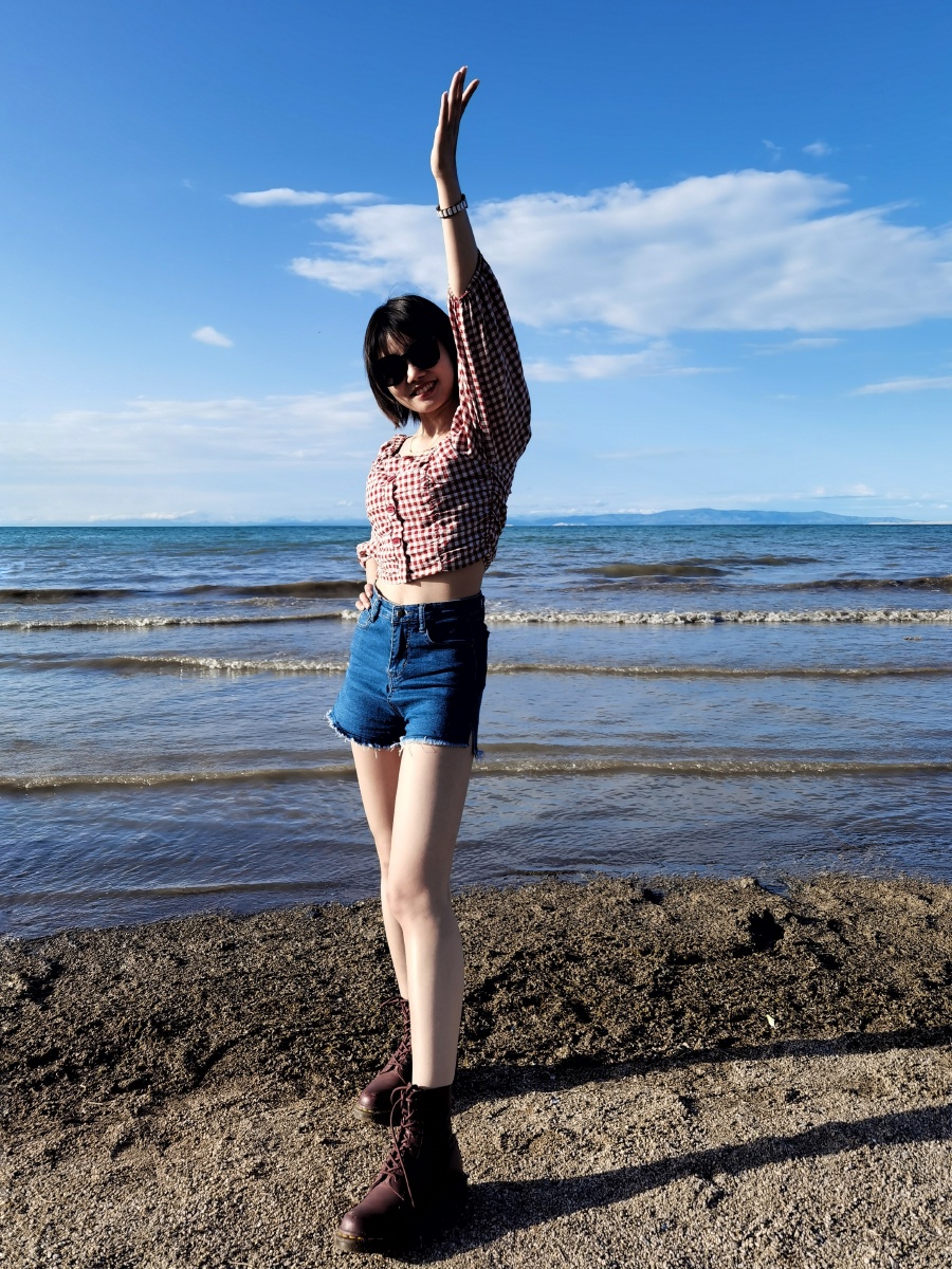 青海湖美女写真