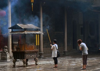 “香客”