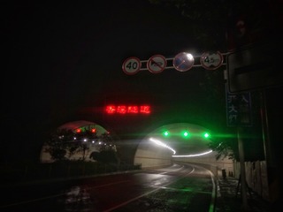 189001