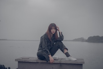 001