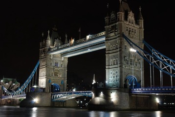 tower bridge.JPG