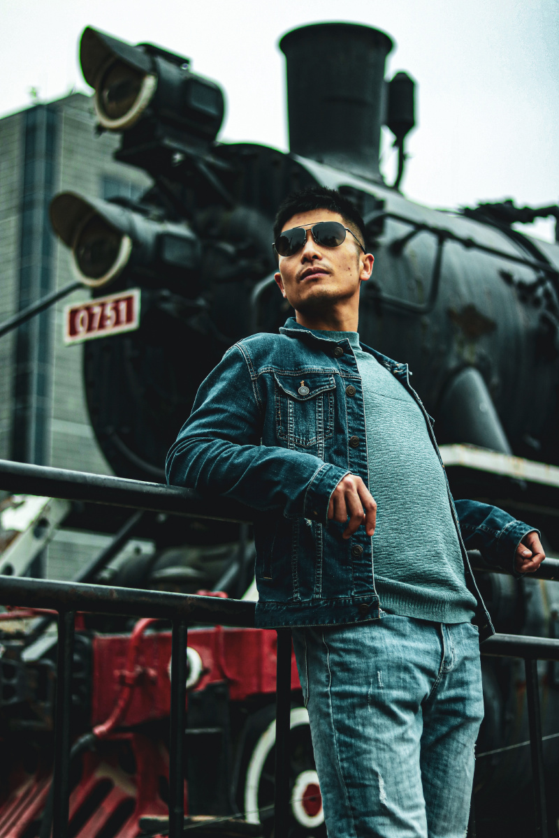 硬汉风青橙色调人像