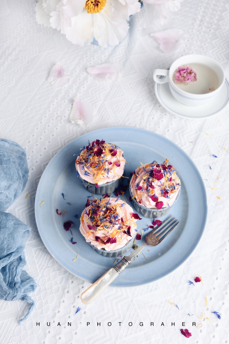 春天的粉蓝色下午茶
