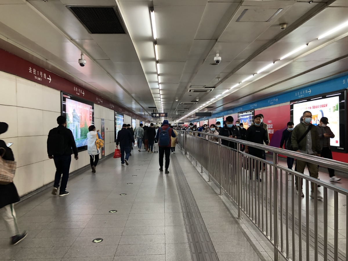 北京地铁8团结湖10号线国贸101号线换乘王府井1号线