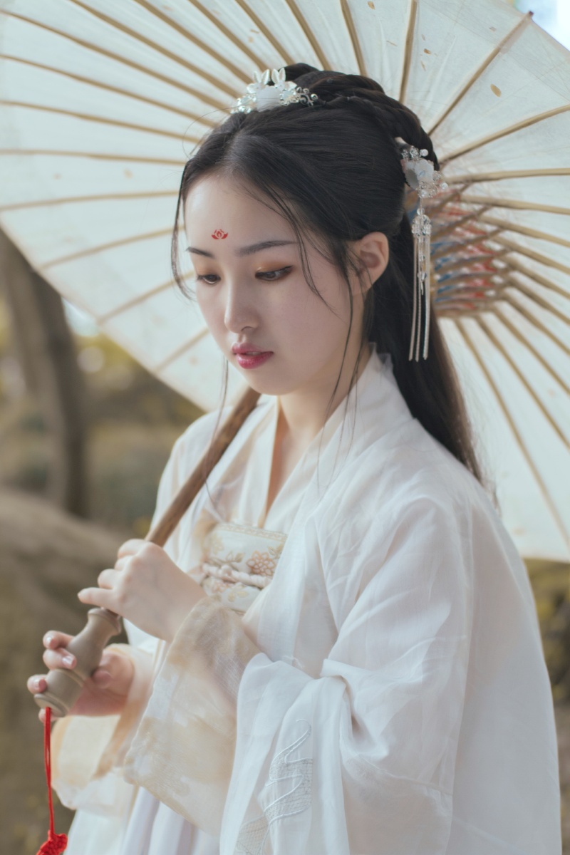 秋夕风格古风汉服摄影桑榆小明模特化妆语墨助理海歌场地烈士公园秋阴