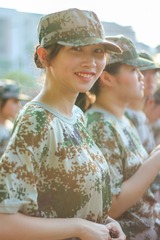 161073