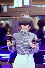 205693