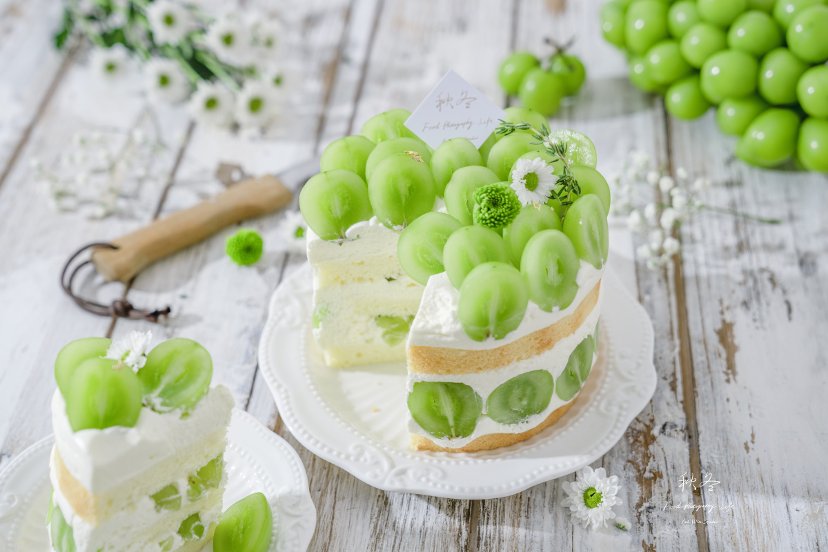 今天做了青提酸奶蛋糕