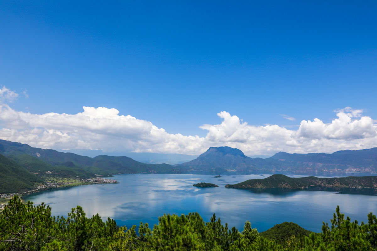 泸沽湖 - 一亚当一 - 图虫
