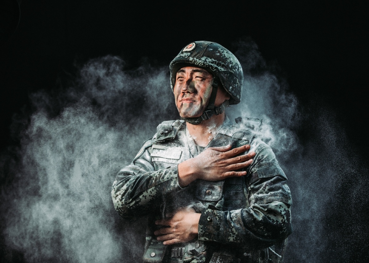 拍拍身上的灰尘吧