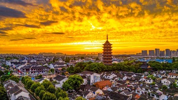 古韵今晖（苏州姑苏城，北寺塔）