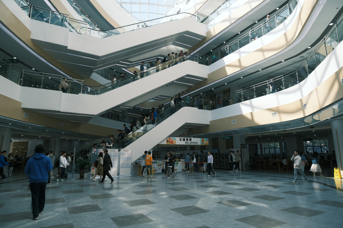 中山大学 松涛园饭堂与图书馆 - q1anzhen - 图虫