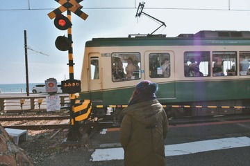 001