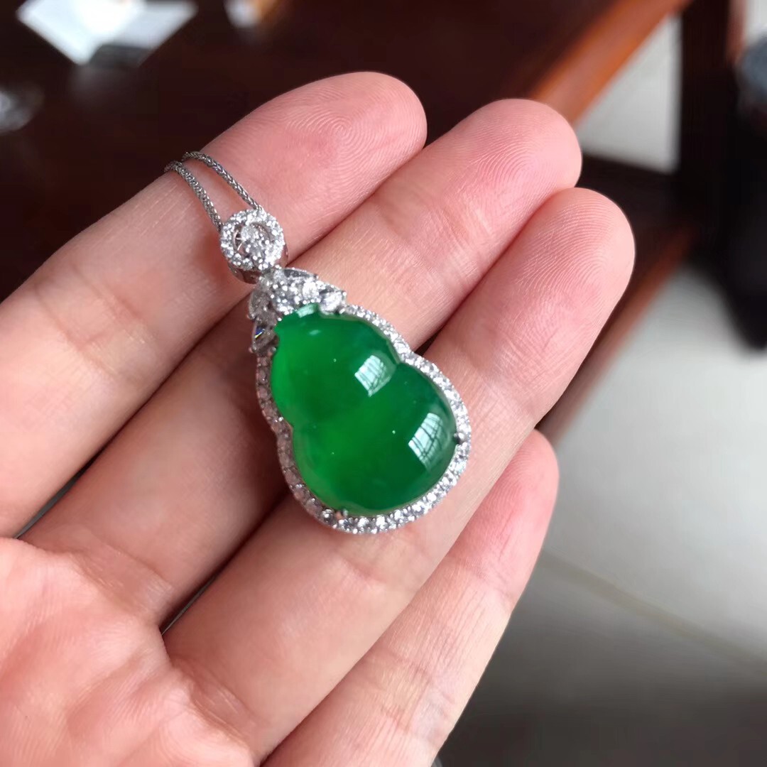 怎么鉴定翡翠项链真理