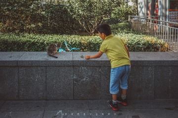 001