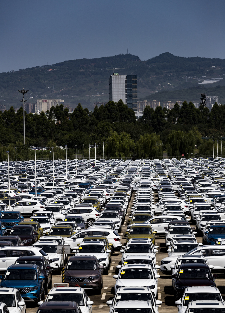 龙泉 汽车城一角