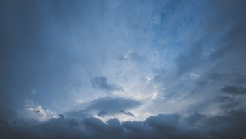 1042758