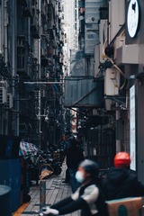 594525
