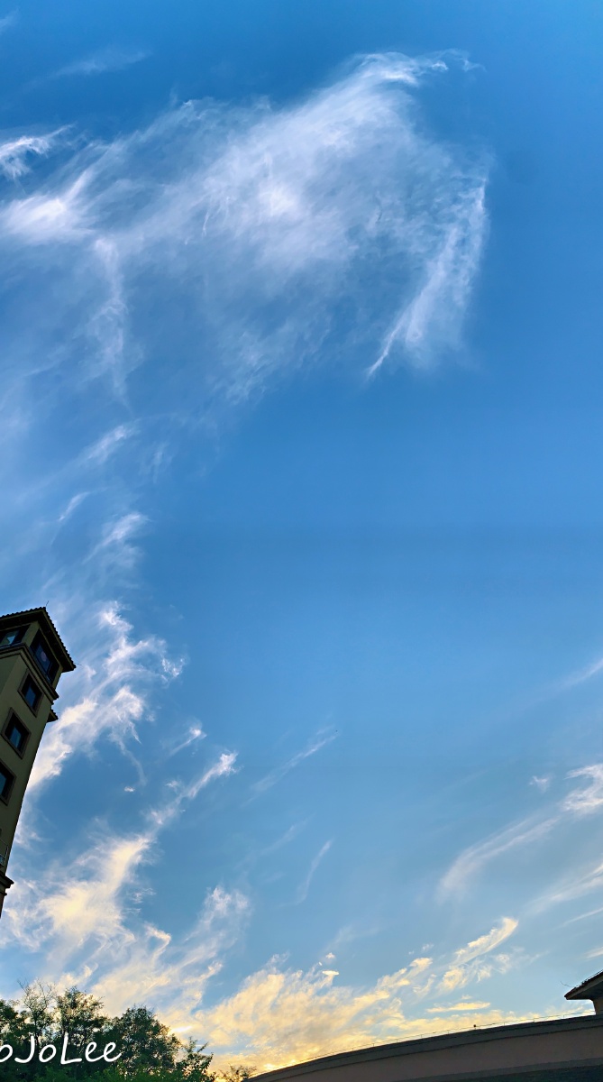 傍晚随风飘荡的云78