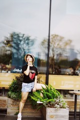1609360