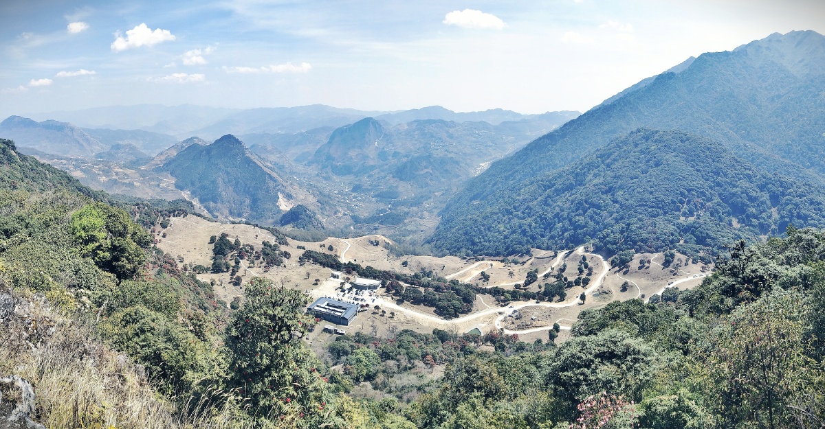云南61永德雪山俯瞰奇特地貌