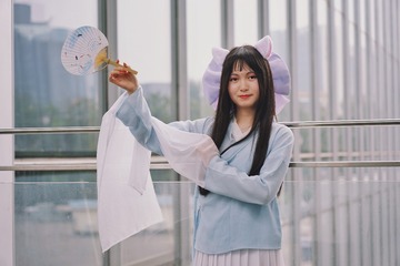 001