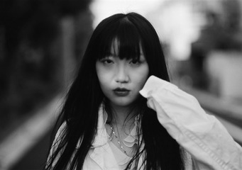 001