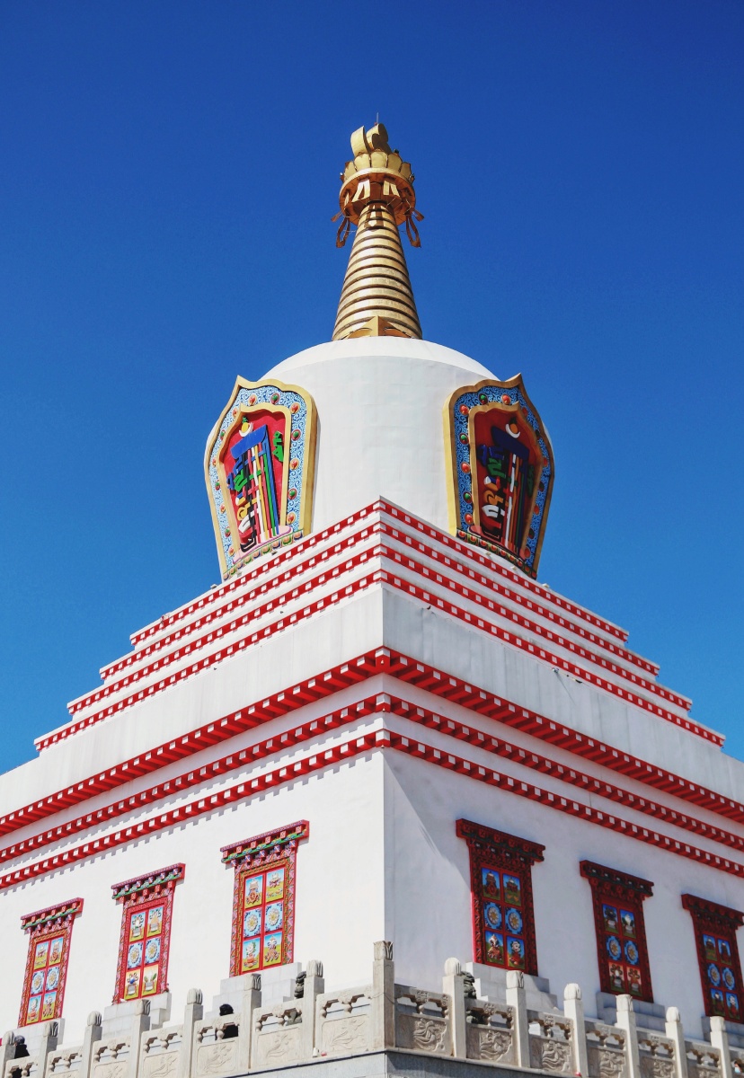 呼市之旅呼和浩特宝尔汗佛塔近景