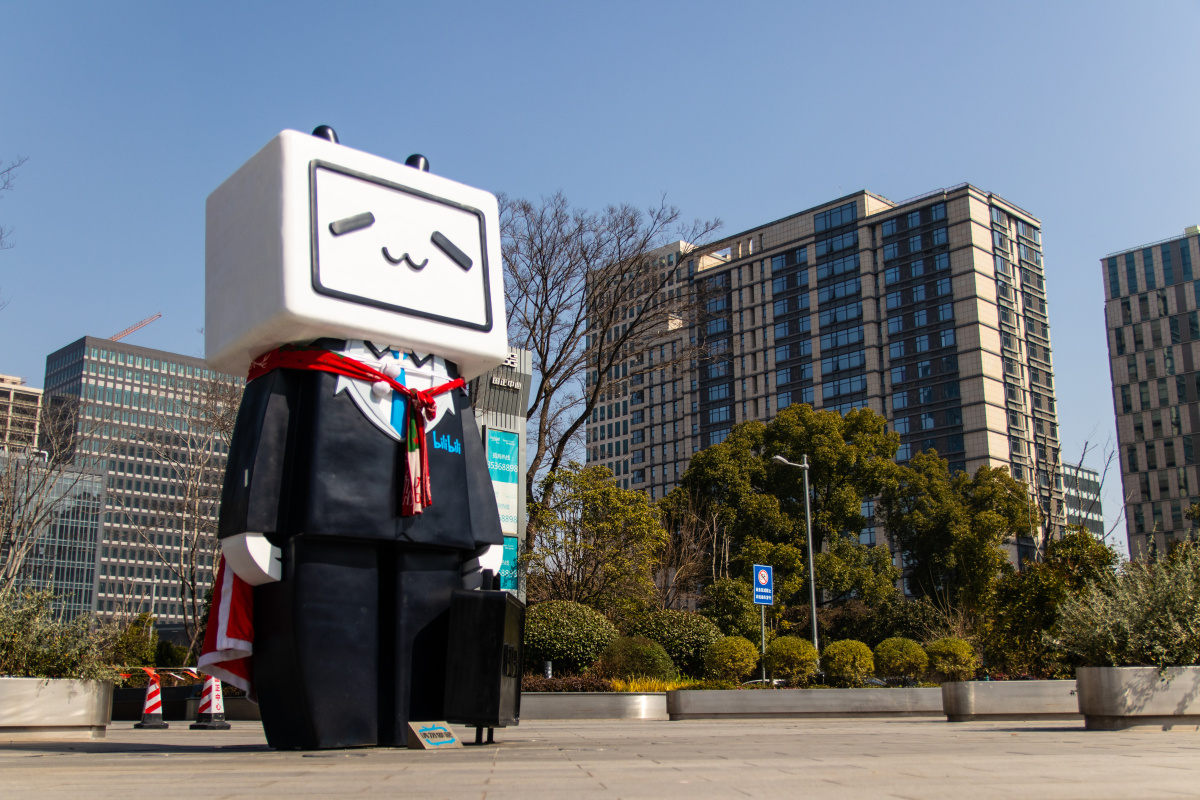 昂首挺胸的上班族