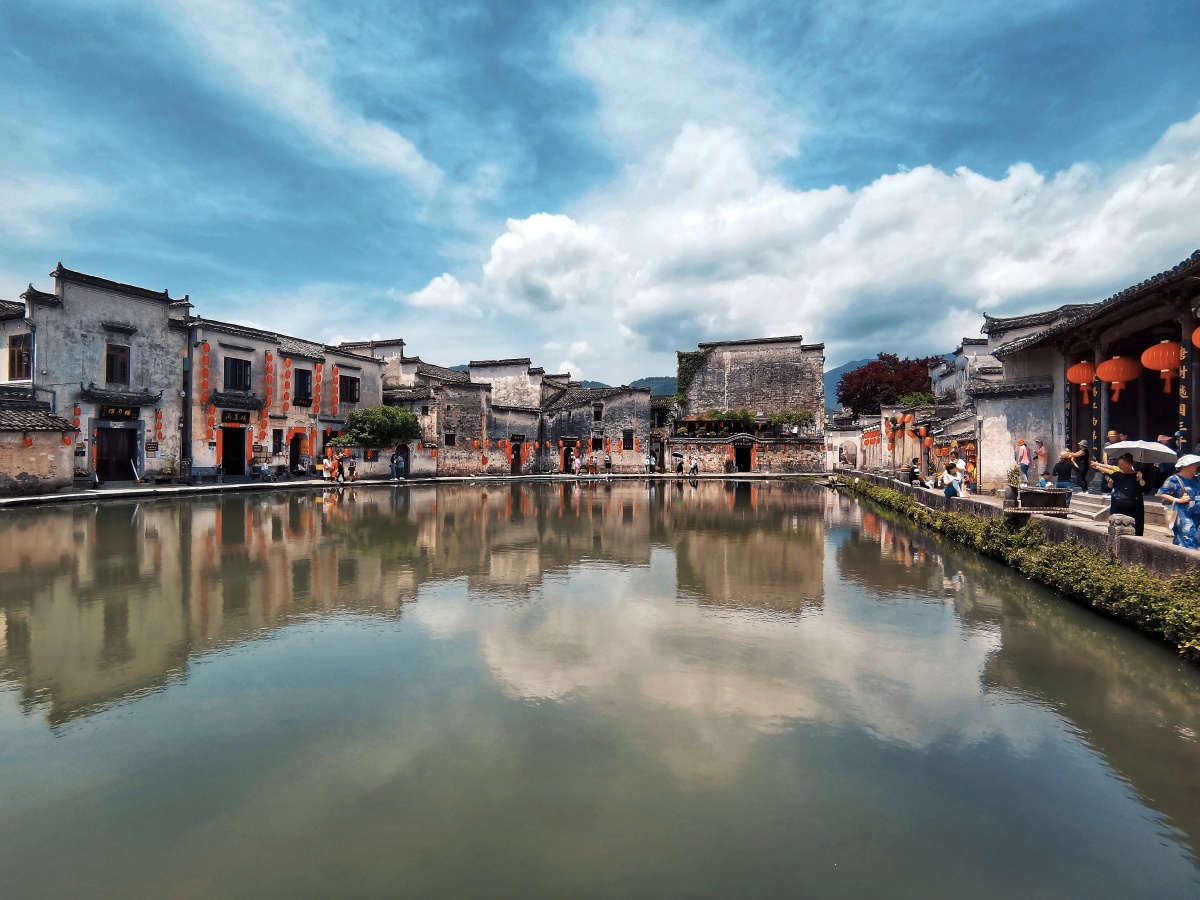 月沼风云(摄于皖南黟县宏村)