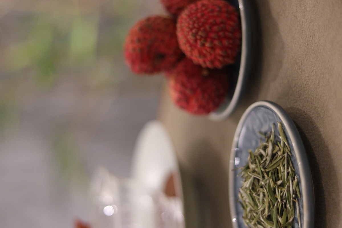 荔枝泡茶,迎接夏天.