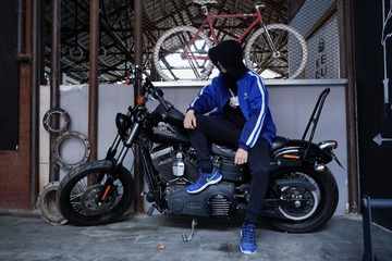 001