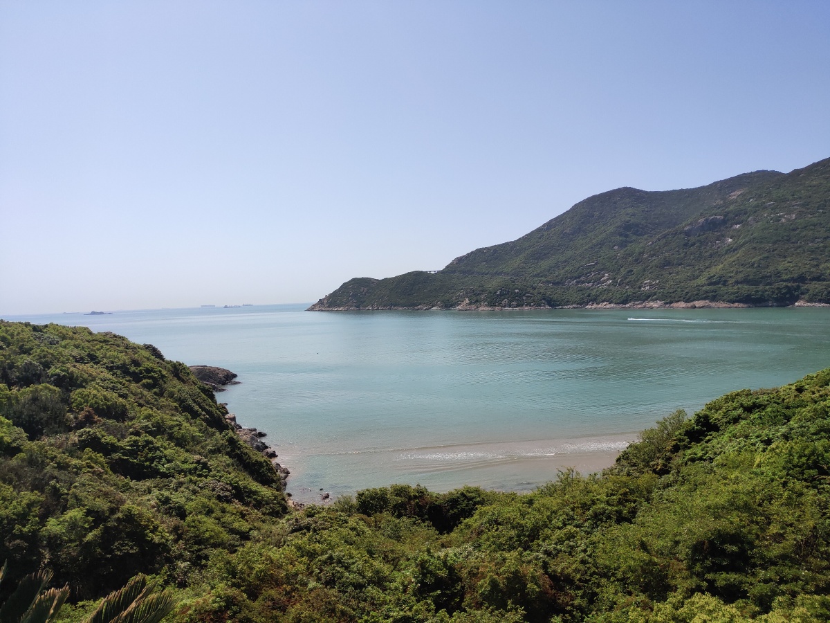 海,能让人平静,也能让人澎湃,而这一切都是你内心的真实写照而已.