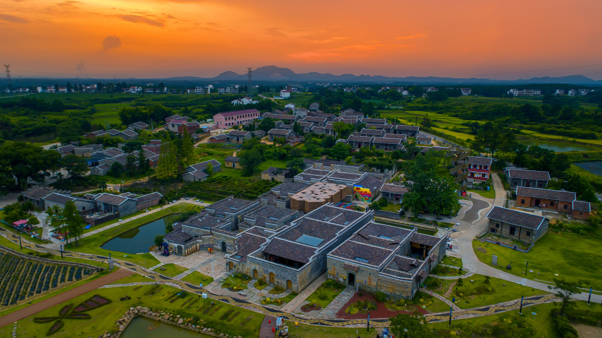 抚州金溪大坊荷兰创意村,期待满村的郁金香