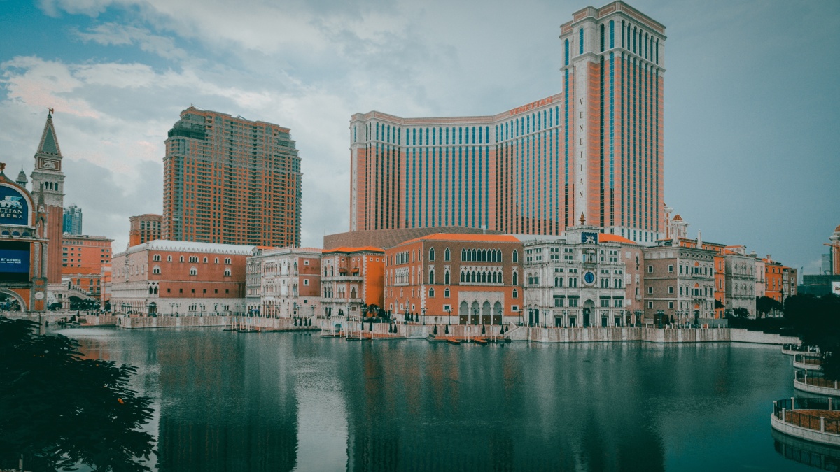 我想起个霸气点的名字澳门风云港风调色尝试1好像还不错的样子嘻嘻