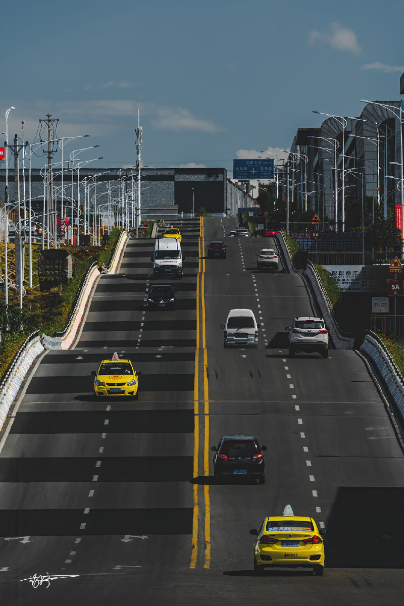 波澜不惊重庆网红波浪公路波浪形公路位于重庆市巴南区界石该公路是