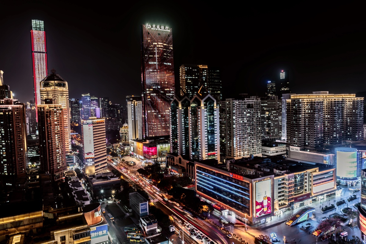 无梦想不深圳华强北深圳的硅谷之地夜景也是城市中心的一道靓丽风景线