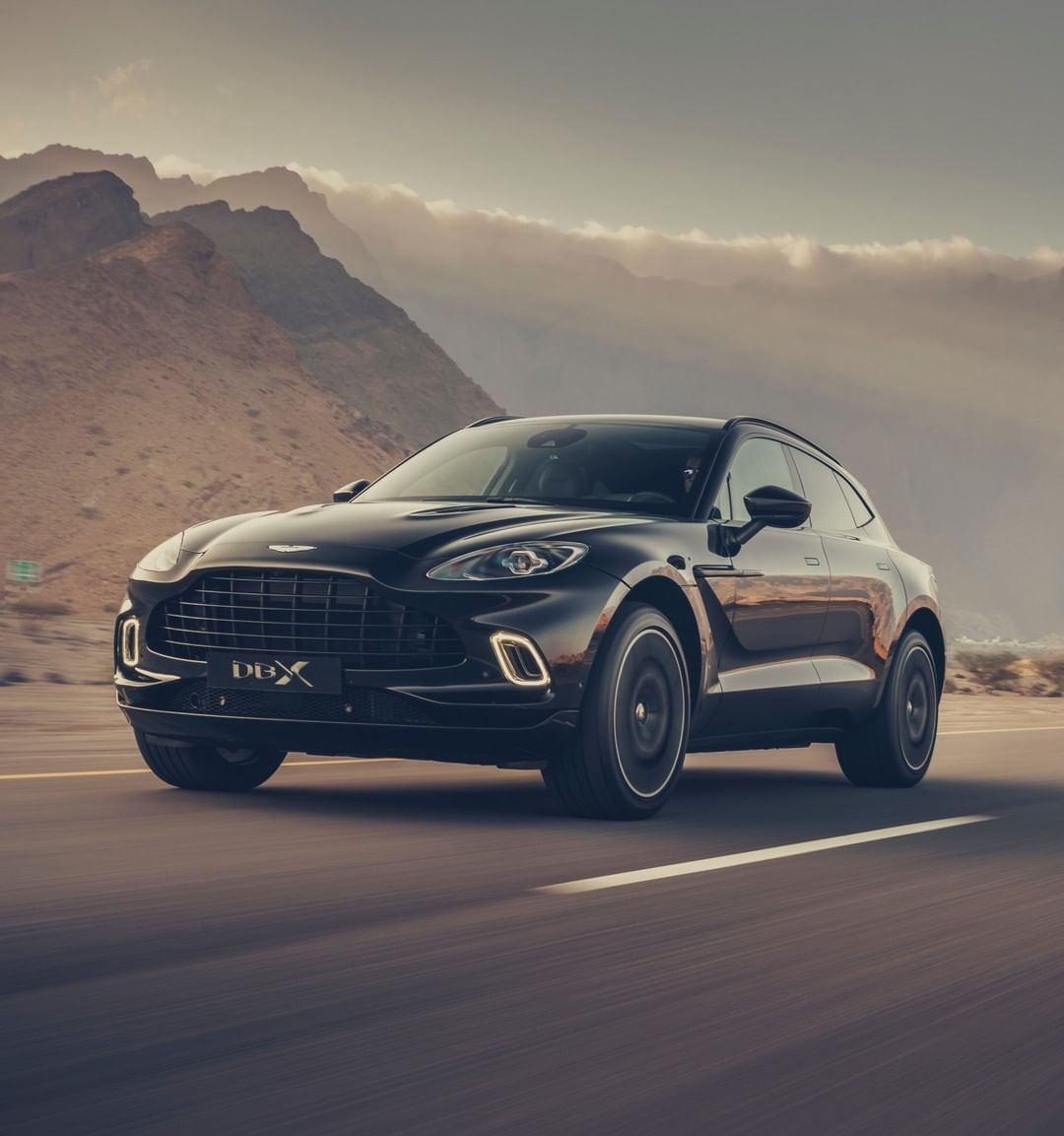 阿仕顿马丁炫酷黑