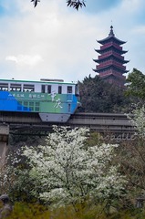 1583757