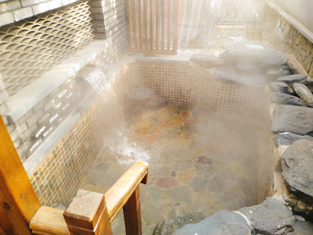 辉县的温泉，山西太行山脚下的温泉