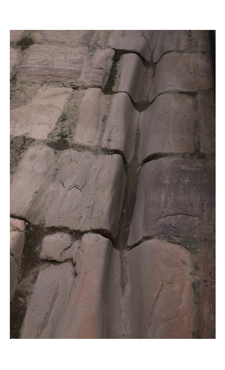 时间的痕迹,历史的印迹!古车辙.