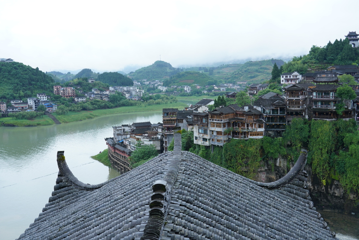 【芙蓉镇】挂在瀑布上的千年古镇.