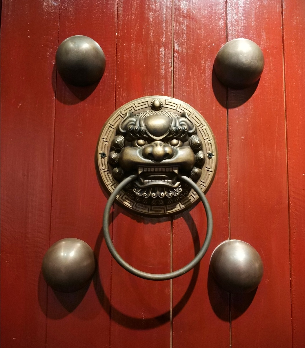 龙生九子九子皆不成龙七子狴犴bìàn形似虎好讼狱门或官衙正堂两侧有