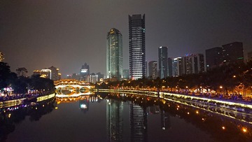738882