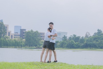 100429